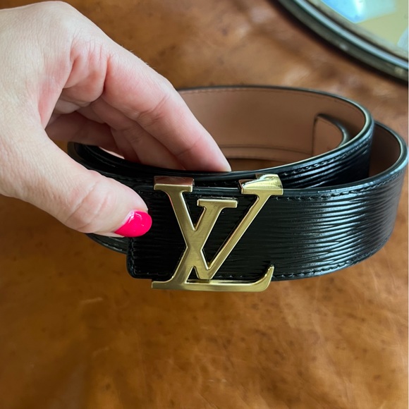 LV black leather with gold hardware logo belt size 105cm - Picture 1 of 6